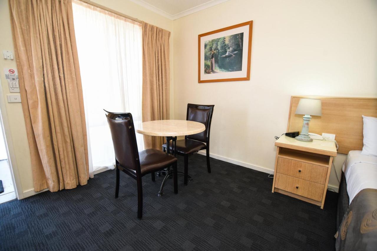 Sandown Heritage Motel Noble Park Habitación foto